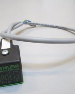 Plug f/solenoid valve feed valve